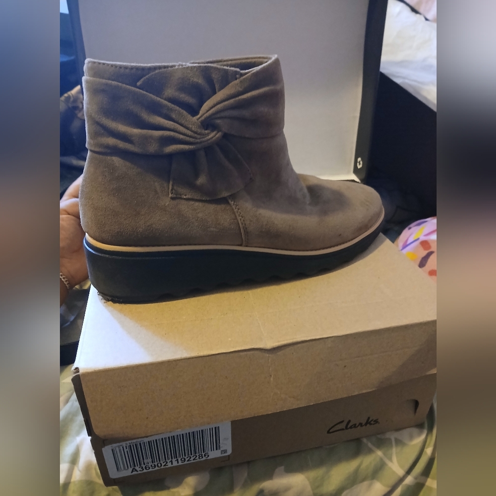 Clarks Women's Brown Ankle Booties with Bow